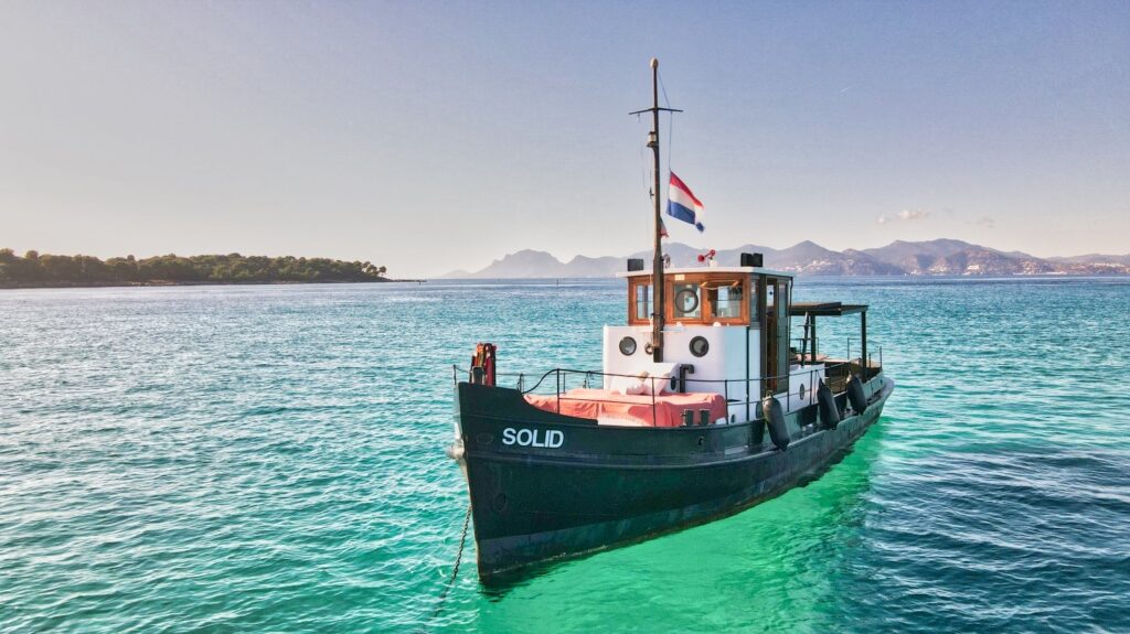 1940 Tug Boat 'solid' - Yacht For Sale 