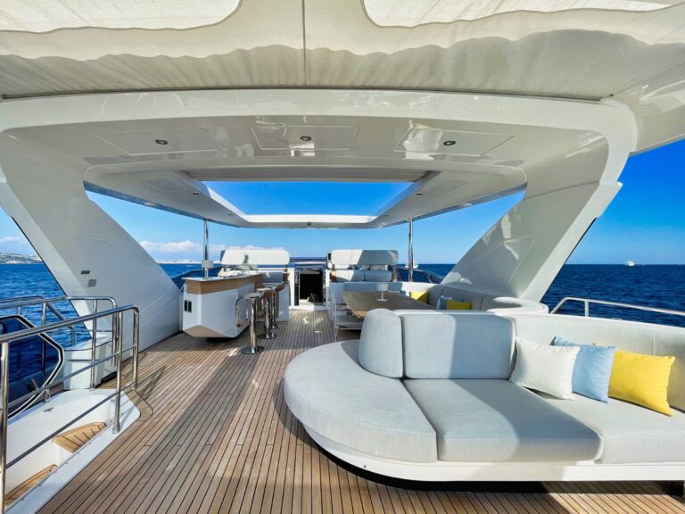 Azimut Grande Yachts for Sale