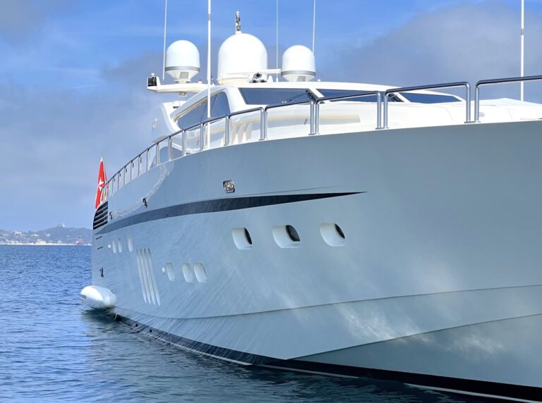 34 m Leopard Yacht Charter | 11 Guests Yacht for Charter
