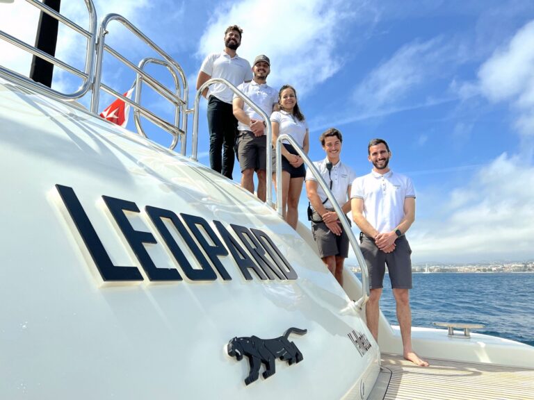 11 Guests Yacht for Charter  | 34 m Leopard Yacht Charter