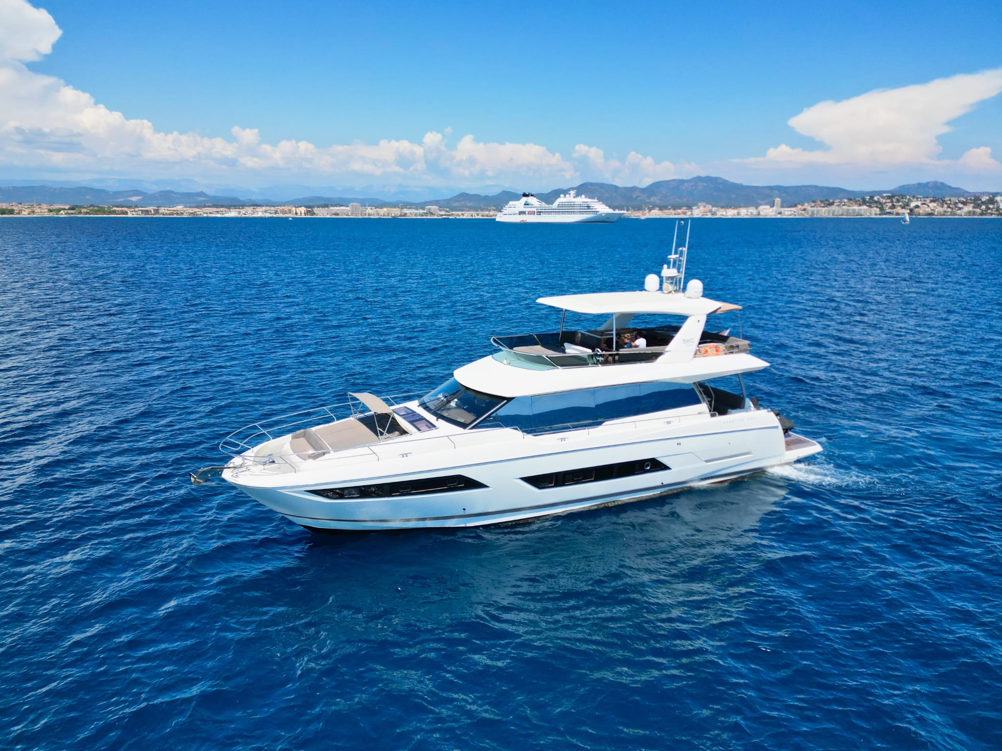 2018 Prestige 680 ‘ ENDLESS SUMMER II’ sold by bY.s