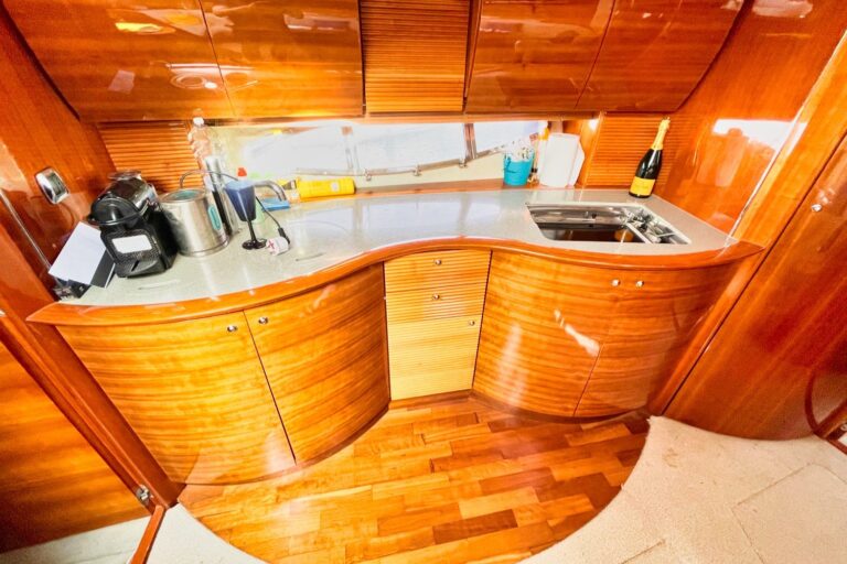 Atlantis 47 Yacht for Sale